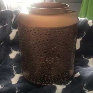 Lantern/candle holder